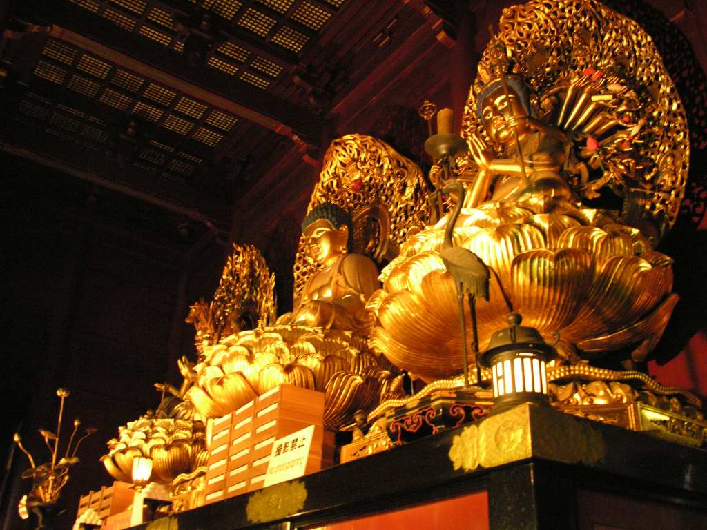 Sự nỗi tiếng của 3 tượng vàng tại cụm đền chùa Nikko